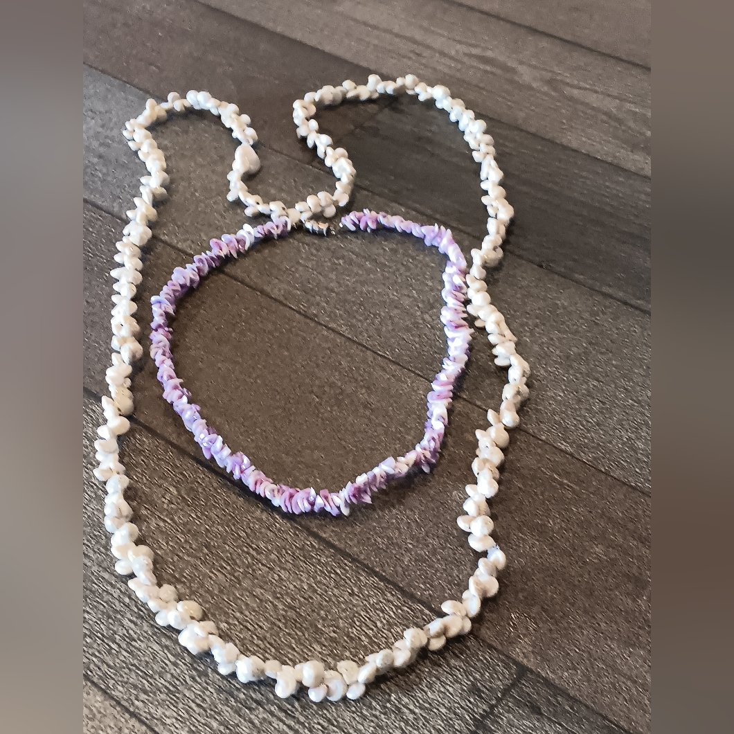 Vintage White And Purple Shell Necklaces 14$